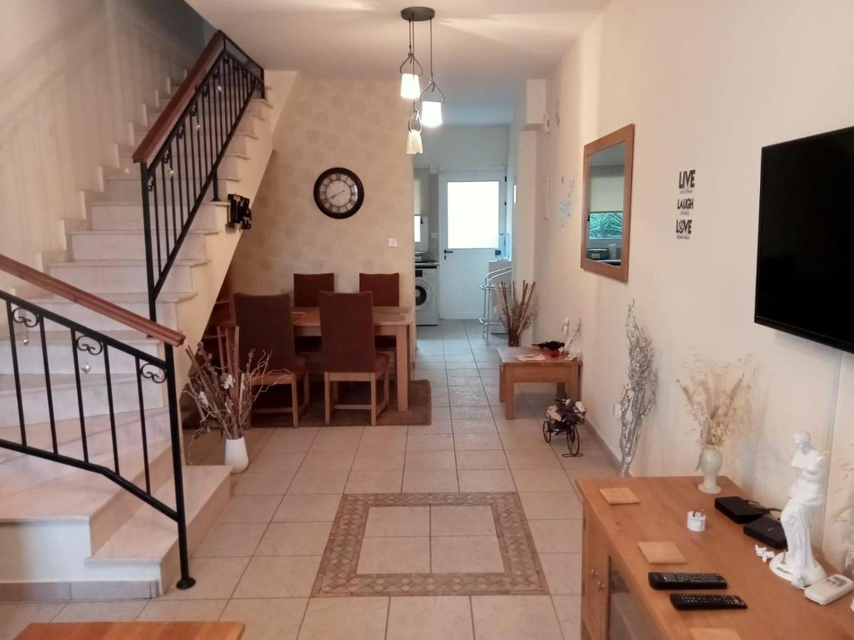 No3,23 Neilmmantos St Peyia Villa Exteriör bild