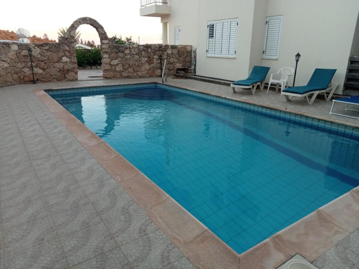 No3,23 Neilmmantos St Peyia Villa Exteriör bild